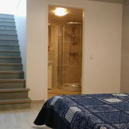 Πανσιόν Columba Livia 3*