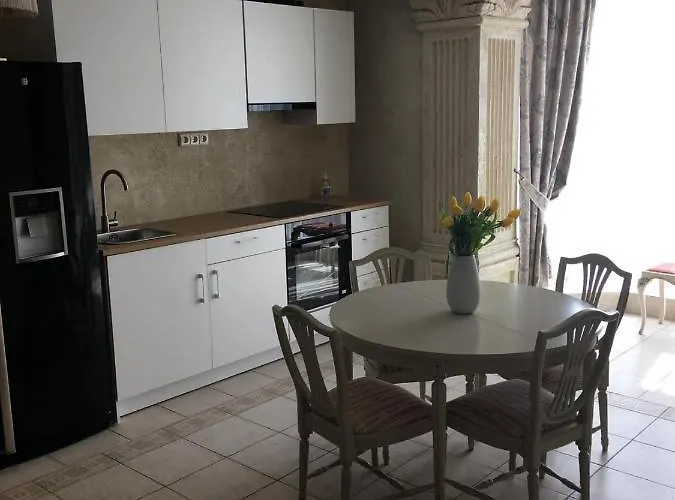 Πανσιόν Columba Livia 3*